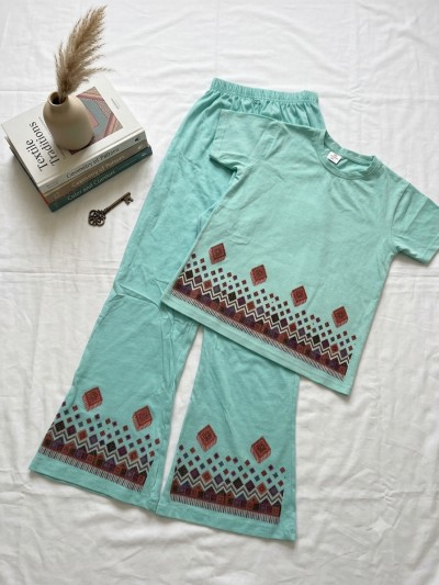 1 set- (pest color T-shirt with matching pent printed)